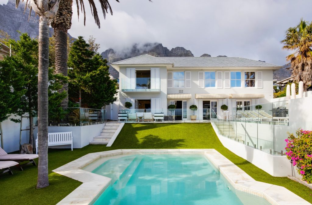 Camps Bay house – R40,25 million