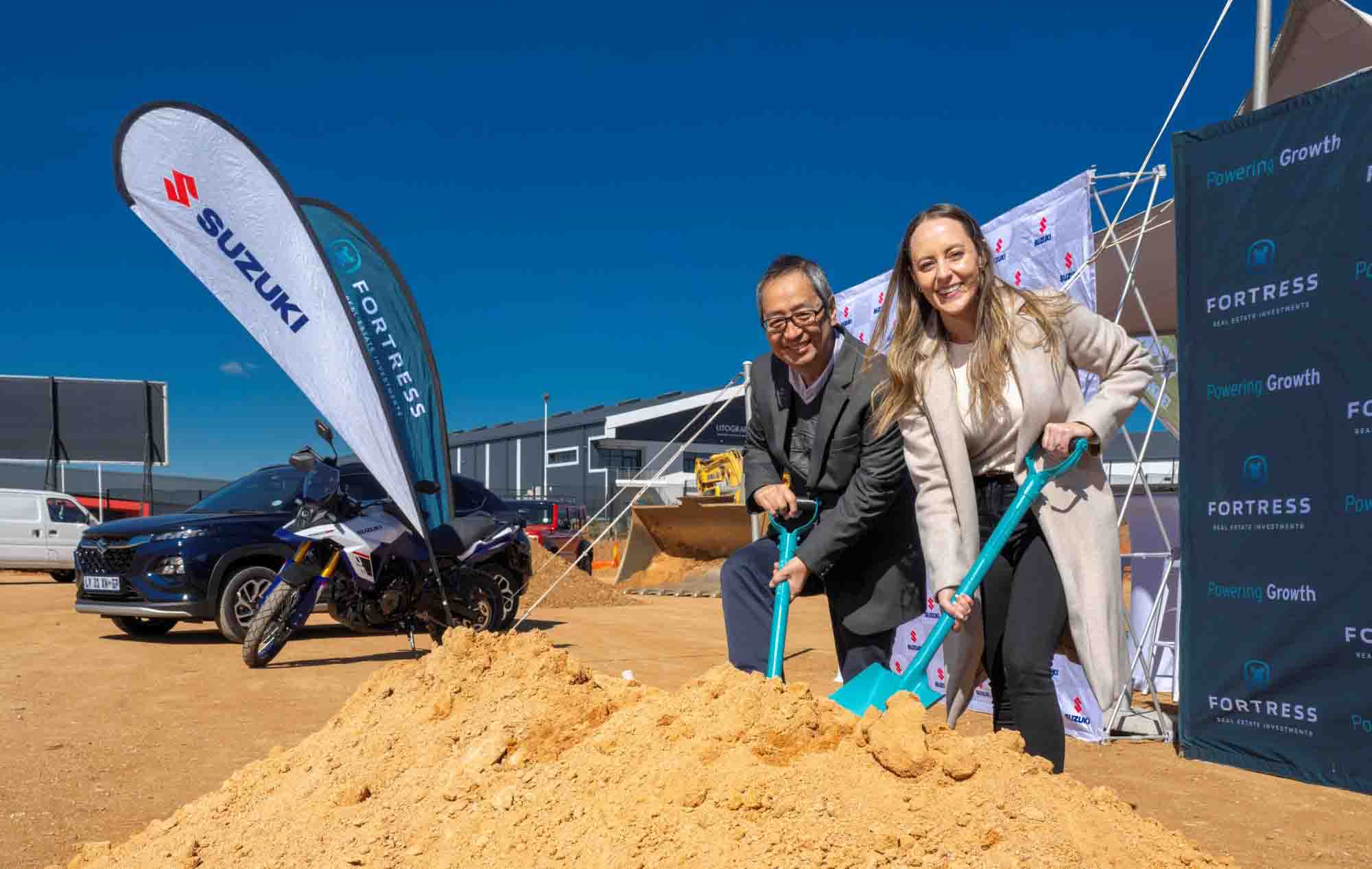 Teruo Katakawa Suzuki with_Marguerite Oosthuizen Fortress