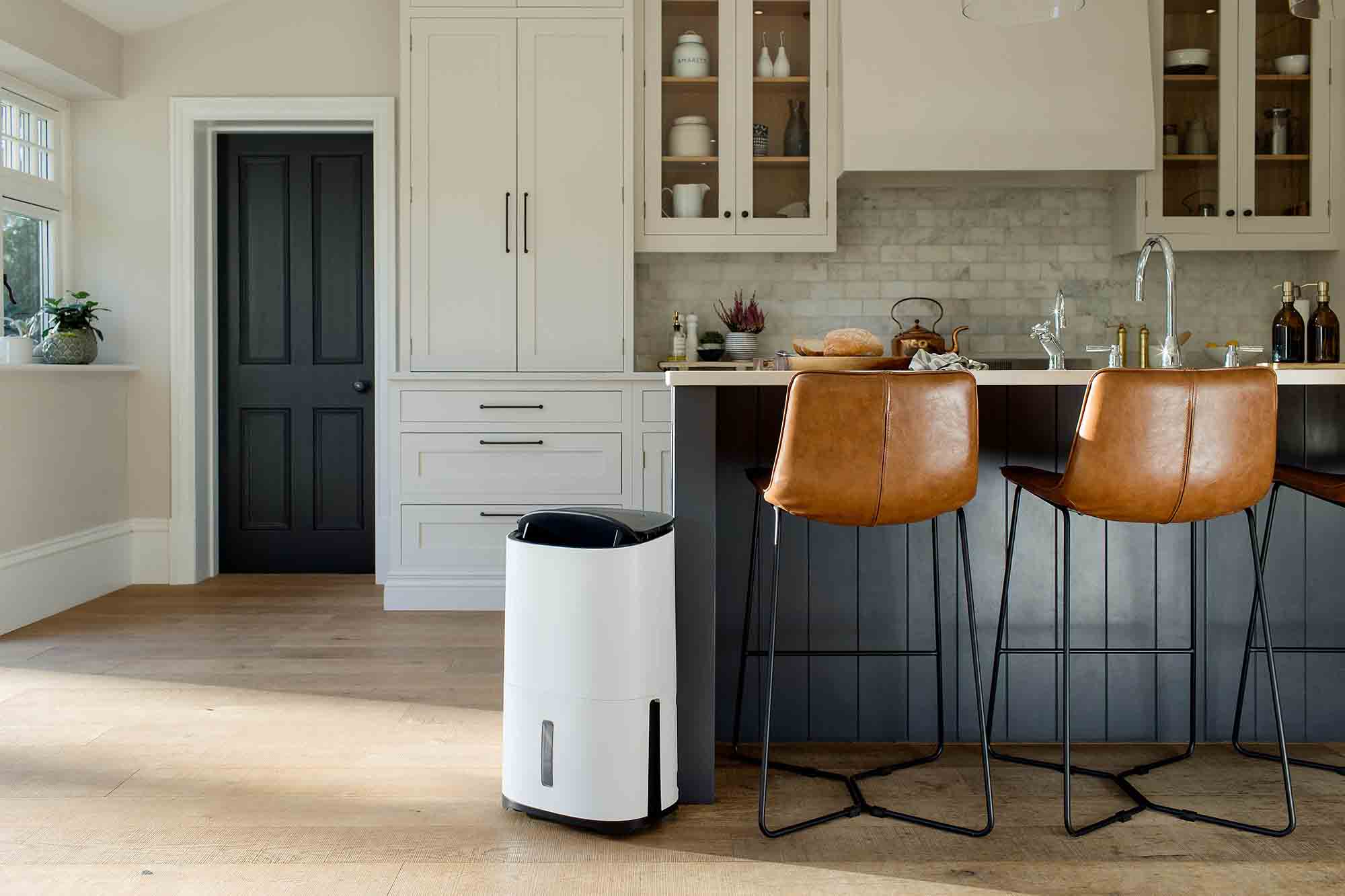 Smart home technology MeacoDry Arete Two 25L Dual Dehumidifier and HEPA Air Purifier – Wi-Fi Enabled, Quiet, and Energy Efficient