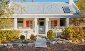 Properties for sale in the Karoo stoep Prince Albert 3 bedroom Cape Cottage R5.95m x