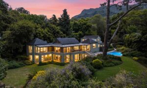 Constantia Upper, Hohenhort – R35 million for this spectacular 4017sqm estate with a luxury 5-bedroom homestead with a wine cellar, upstairs apartment or teen pad/work-from-home or guest suite, staff accommodation, heated pool, multi-car garaging, two stables and a tack room for equestrian enthusiasts, and stunning mountain views