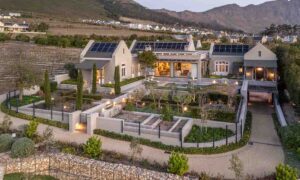 Franschhoek R65m six-bedroom home for sale x