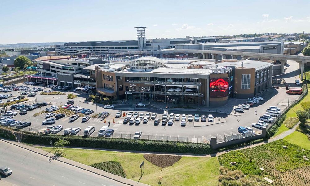The View Fourways Mall trading hours